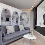 Marylin Studio - Czysta 5 Street
